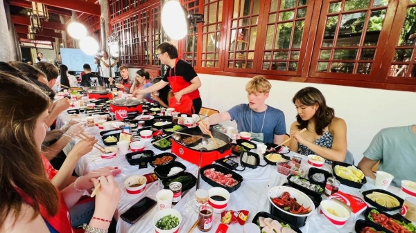 定制团餐引美国大学生称赞，海底捞持续探索外送服务新场景 中餐服务创新之路
